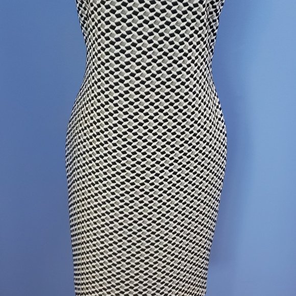 Calvin Klein Mid-Length, Sheath Dress - Size 8 - Picture 2 of 4